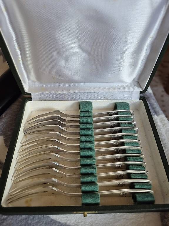 Forchette: Fourchette à escargitsvintage, fourchettes argentées, 12 pcs – Usato da Les Rasses venduto da bla_c5x8