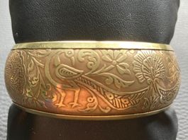 Bracelet vintage avec paons et motifs floraux en cuivre