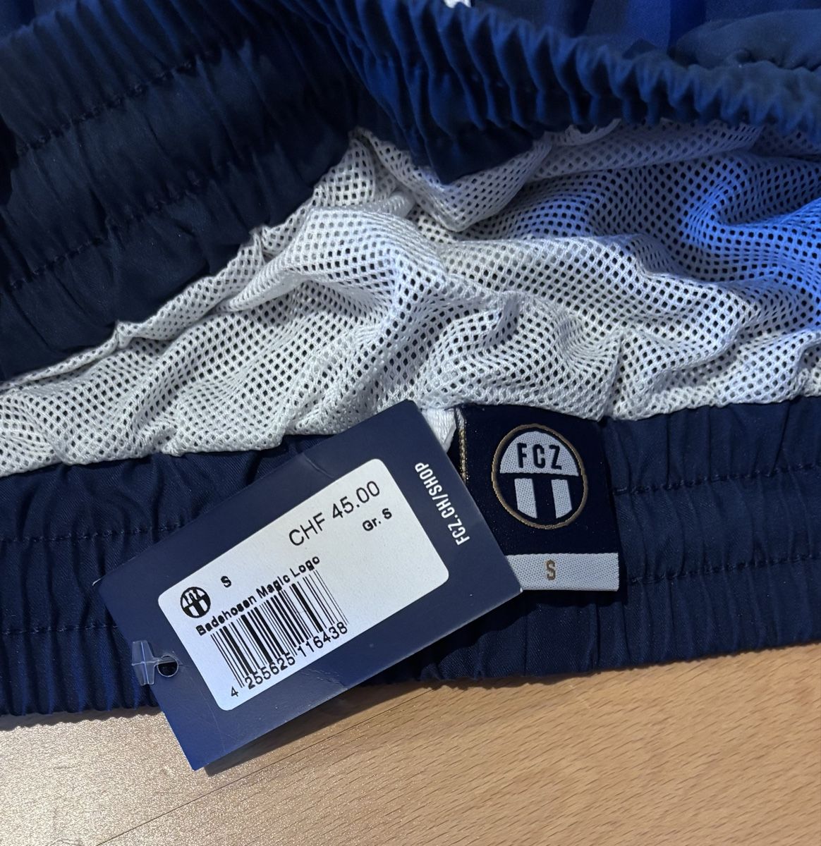 FCZ Pantaloni: FC Zürich Badehose S – Nuovo (secondo la descrizione) da Bonstetten venduto da swiss_diver 2