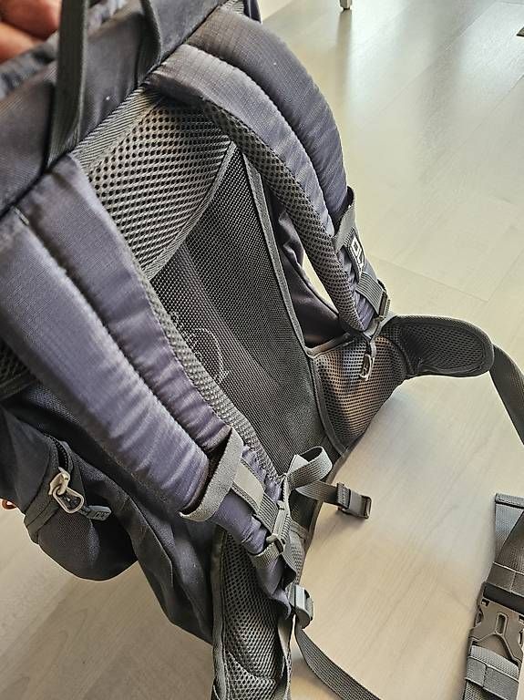 Zaini: Neuer Wander u. Trekkingrucksack DLX – Nuovo (secondo la descrizione) da Port venduto da sold54 1