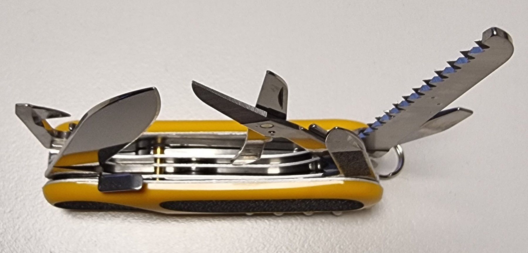 Victorinox Coltelli tascabile: Victorinox EvoGrip Gelb S18 – Nuovo e nell'imballaggio originale da Spiez venduto da Ilger0 2