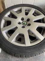 Original Skoda Alufelgen 6.5x16 mit Sommerpneu 205/45 ZR16