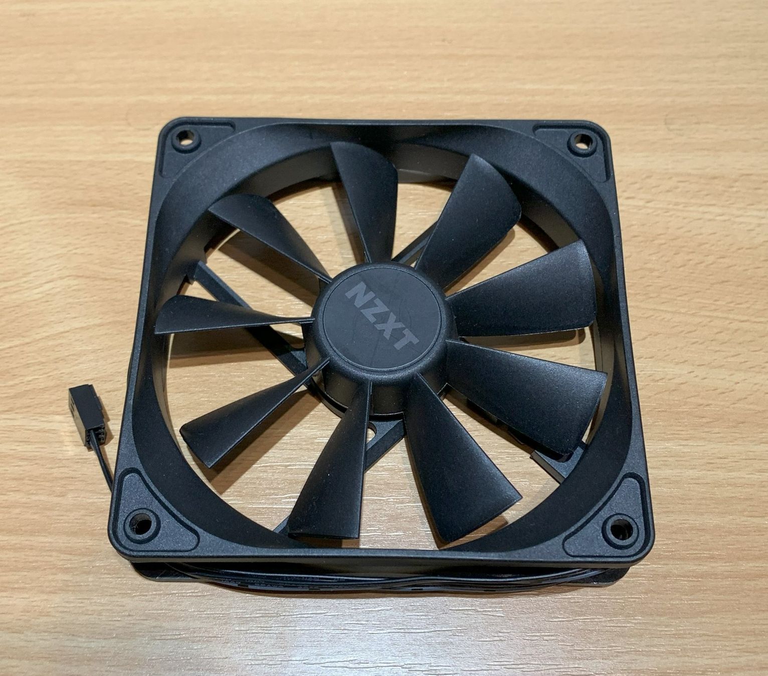 NZXT Ventilatori: NZXT 120mm RF-AF12C-RB Lüfter – Nuovo (secondo la descrizione) da Nussbaumen Ag venduto da TroedelTrubel_GmbH