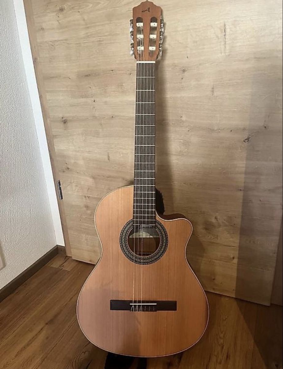 Strumenti musicali: Gitarre – Usato da Vaz/Obervaz venduto da livio.muhmi