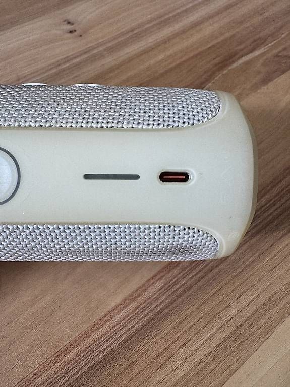 Casse acustiche: JBL Flip 5 Bluetooth-Lautsprecher weiss – Usato da Zug venduto da jonasg 3