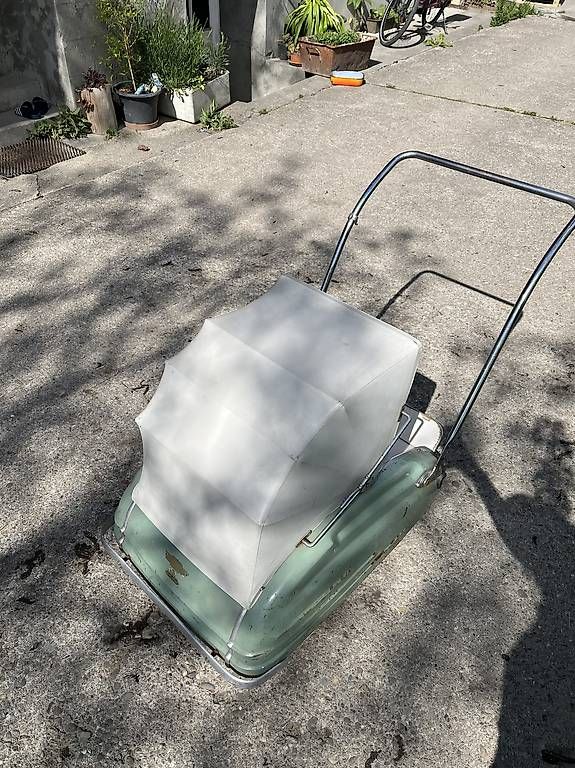 Carrozzine: alter Kinderwagen  – Usato da Ganterschwil venduto da rusus96 2