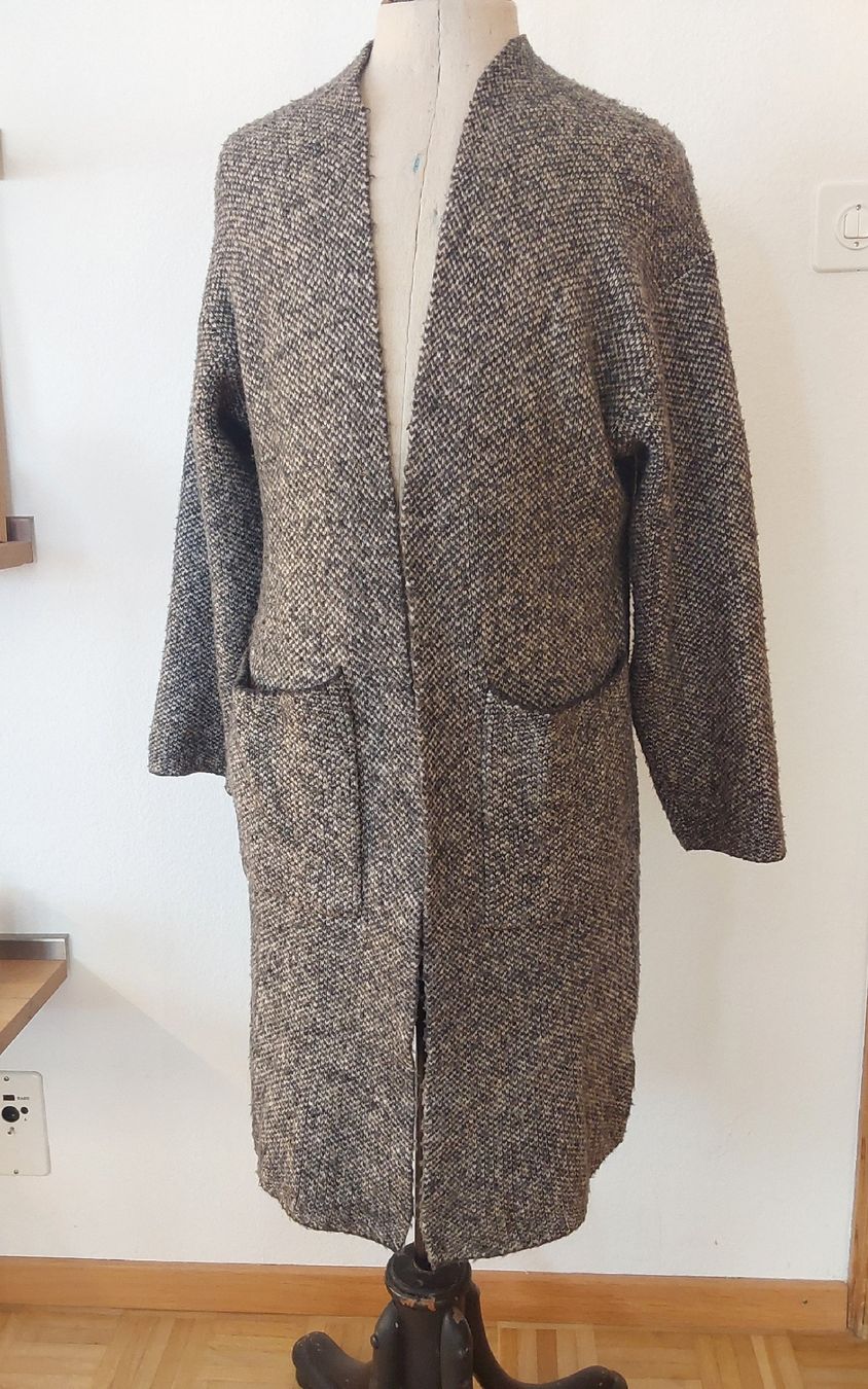 Uniqlo Jacken: Strickjacke uniqlo M grau – Gebraucht aus Köniz von scopello12