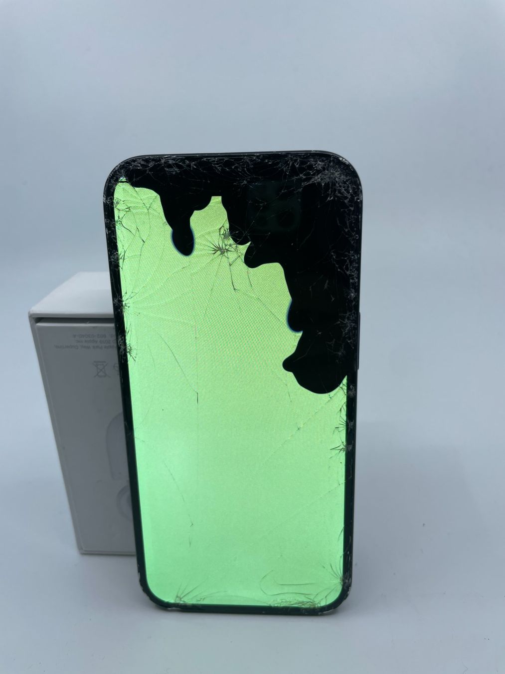 Apple Telefoni cellulari / Smartphones: iPhone 15 Schwarz | Display Zersplittert & Defekt | – Difettoso da Zürich venduto da Waikiki57 1