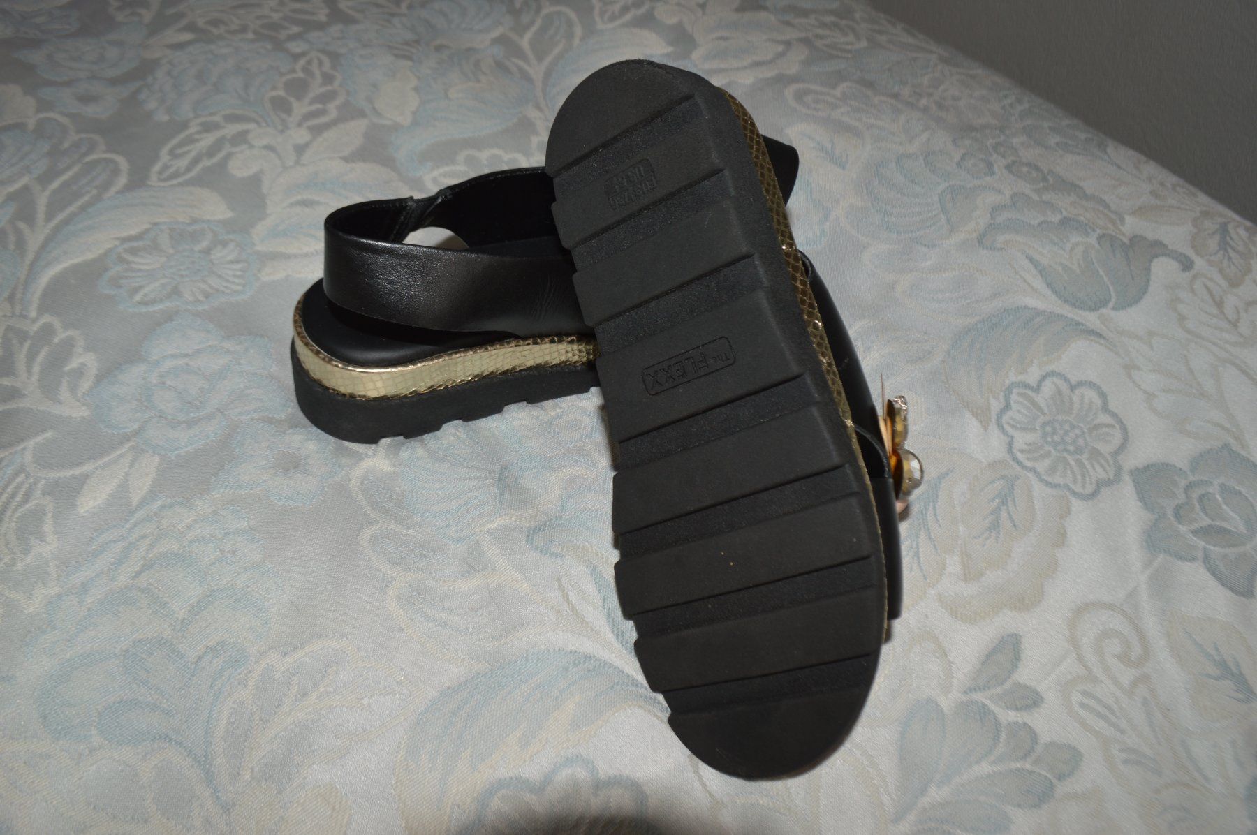 Scarpe da donna: Sandali – Nuovo (secondo la descrizione) da Brione s. Minusio venduto da clk_8kjj 3