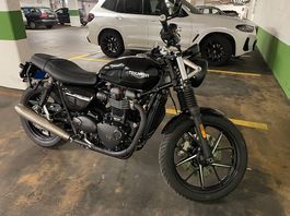 Triumph Street Twin 900 A2,  März 2020,  6200 km