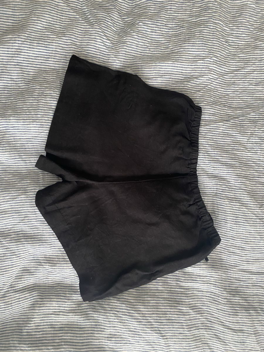 H&M Pantaloni: schwarze Shorts XS – Nuovo (secondo la descrizione) da St. Gallen venduto da fab_9cvd 1