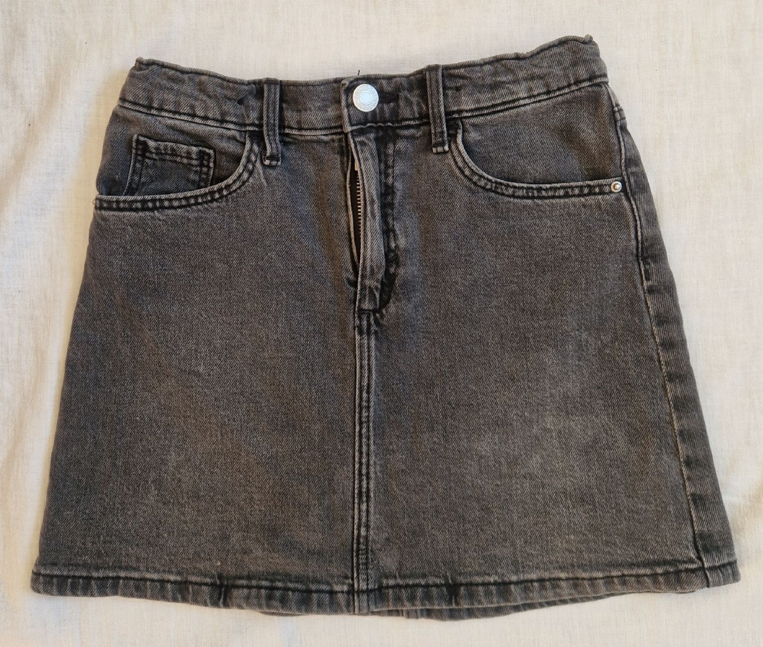 H&M Vestiti & Gonne: Schwarzer H&M Jeansrock, Gr. 128 – Usato da Muri b. Bern venduto da rol_xtf8