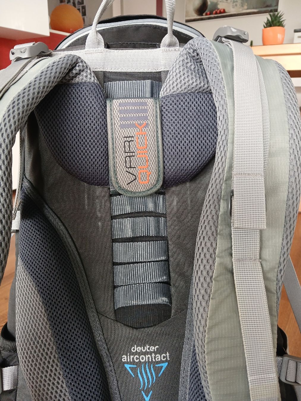 Deuter Sacs à dos: Deuter ACT LITE  40+10 – D'occasion à Balgach par Brigitte_1968 4