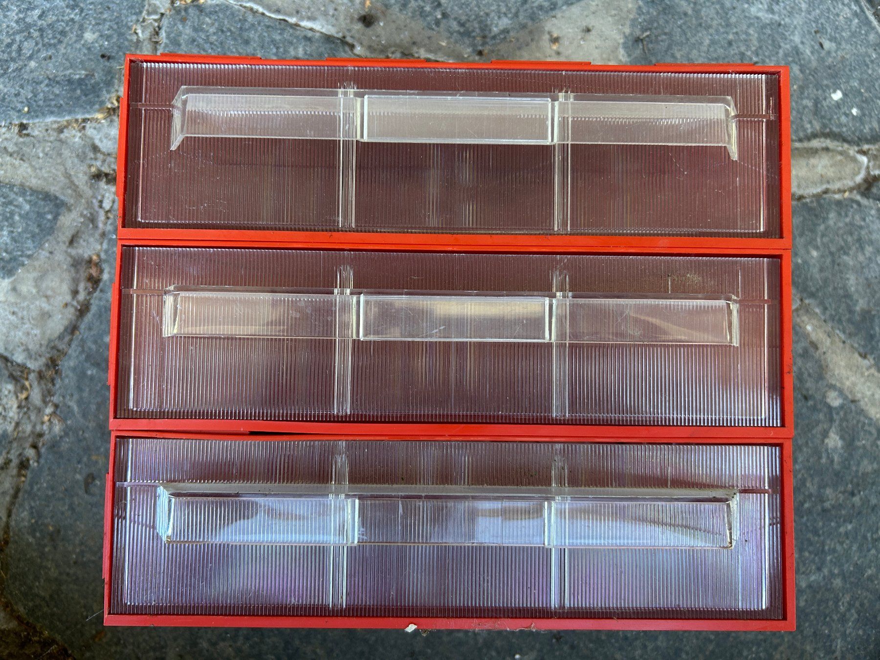 Behälter & Ähnliches: Sortiersystem / Schubladenbox / Sortimentskasten – Gebraucht aus Fribourg von Arastit 2