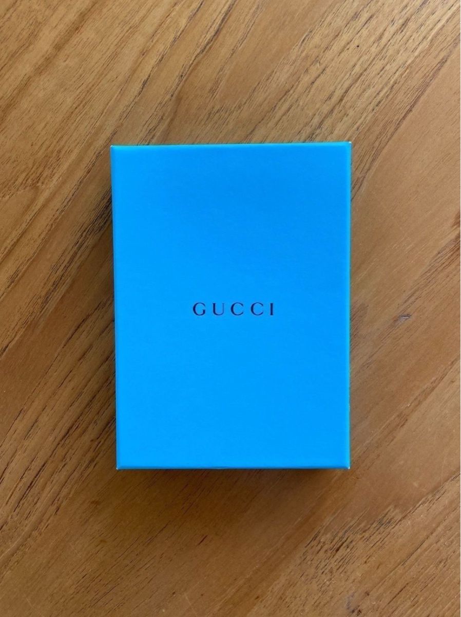 Placchette & Badge: Authentic GUCCI Enamel Pin Set, Limited Edition, Spring – Nuovo (secondo la descrizione) da Zürich venduto da Grothschild 3