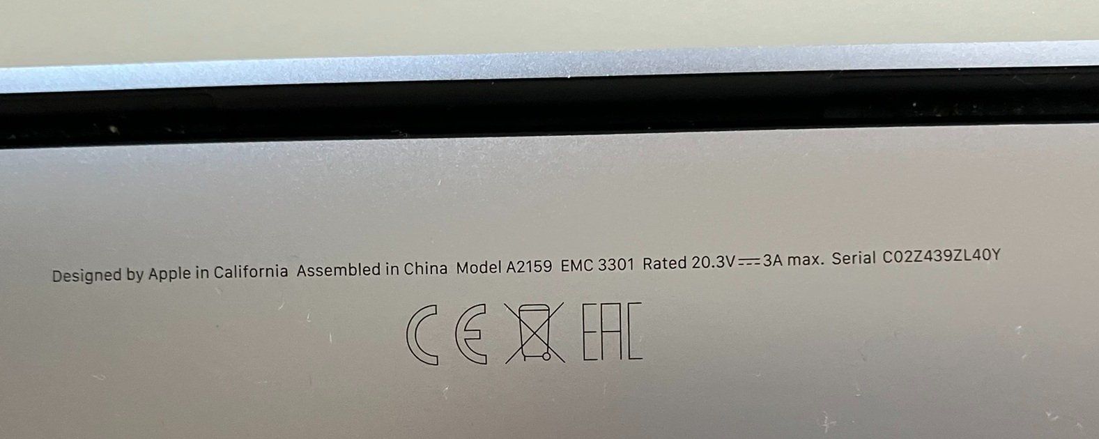 Apple Notebook: MacBook Pro 13" 2019 / 8GB / 128GB SSD / Touch Bar – Usato da Meisterschwanden venduto da Discus0 7