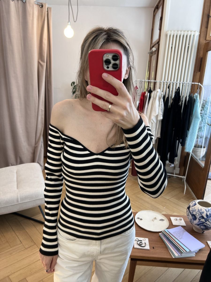 Ba&Sh Top: Bash Paris striped off-shoulder long-sleeve top – Usato da Goldau venduto da Kseniya123