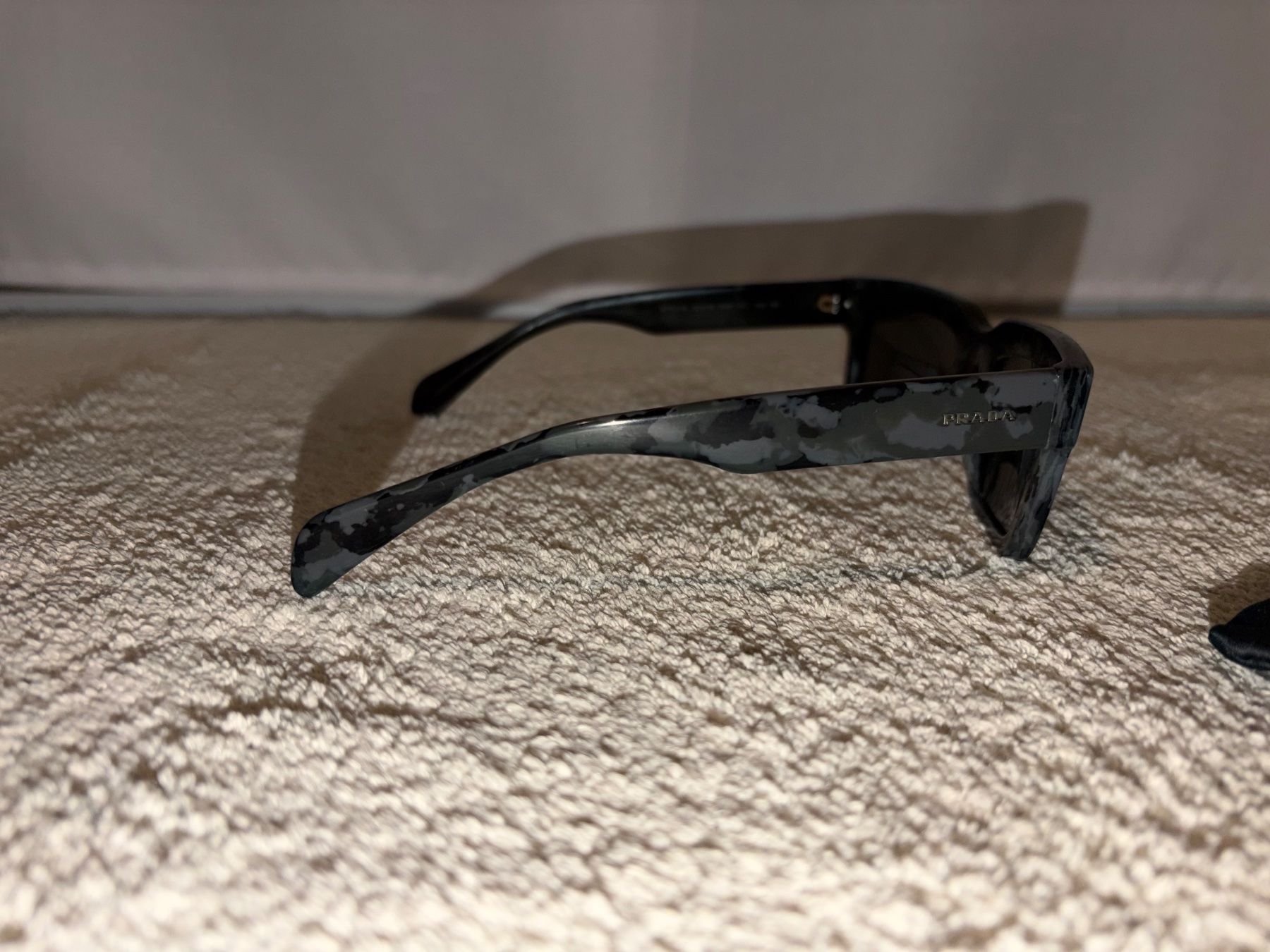 Prada Occhiali & Lenti: Prada Sonnenbrille Vintage – Usato da Visperterminen venduto da lgresell 3