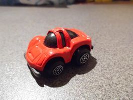 Spielzeug - Auto rot, klein, schwarze Scheiben
