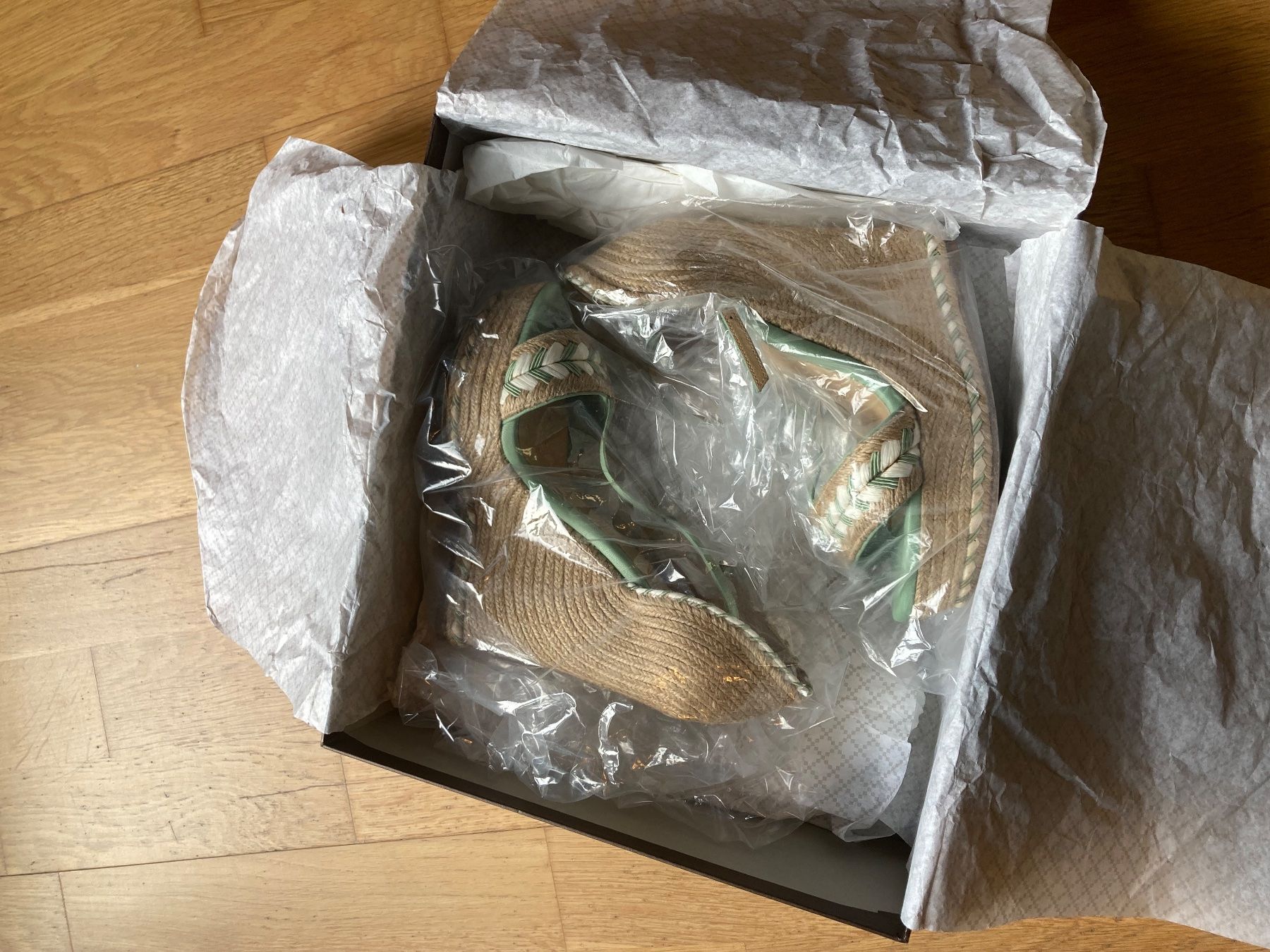 Gucci Scarpe da donna: Gucci Wedge Sandals 36.5 – Usato da Luzern venduto da AM2nd 2