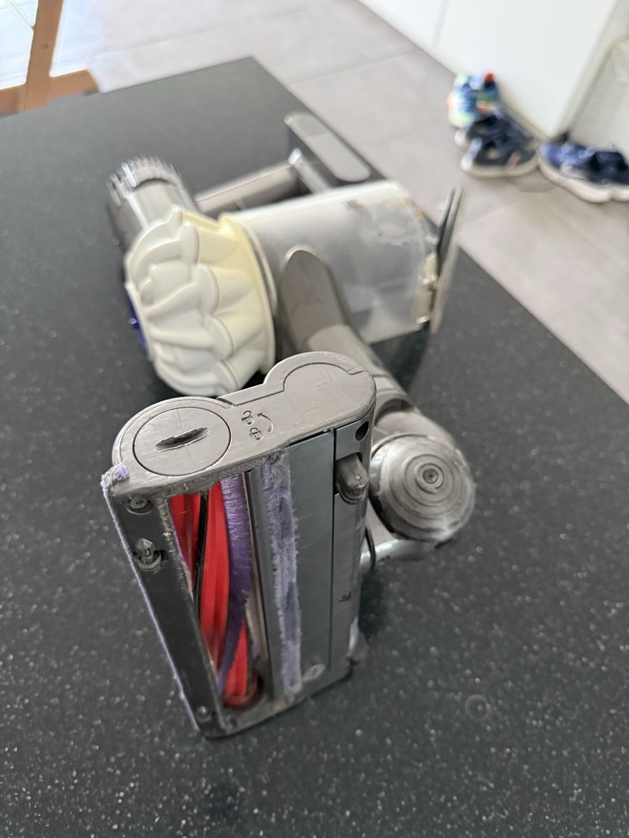 Dyson Staubsauger & Zubehör: Dyson v6 Defekt – Defekt aus Claro von KarinS84 2