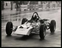 Fotografie F. Scatley, Harlow, Lotus Ren