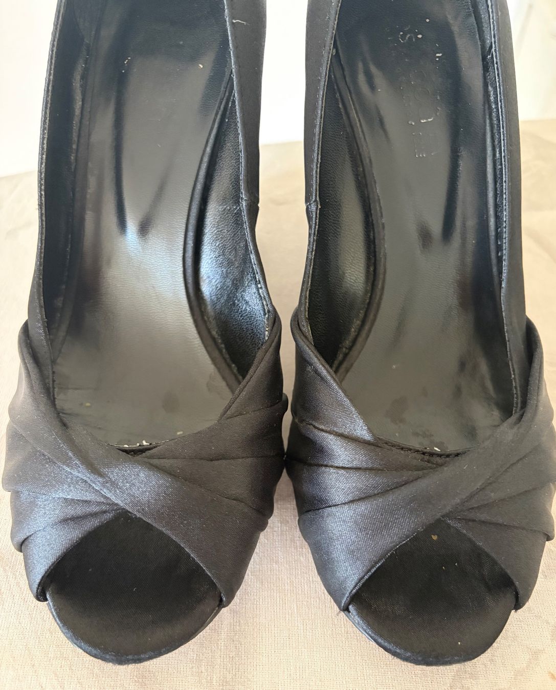Damenschuhe: Schuhe in Schwarz mit Keilabsatz, Gr. 38 – Gebraucht aus Zürich von Maria2021 2