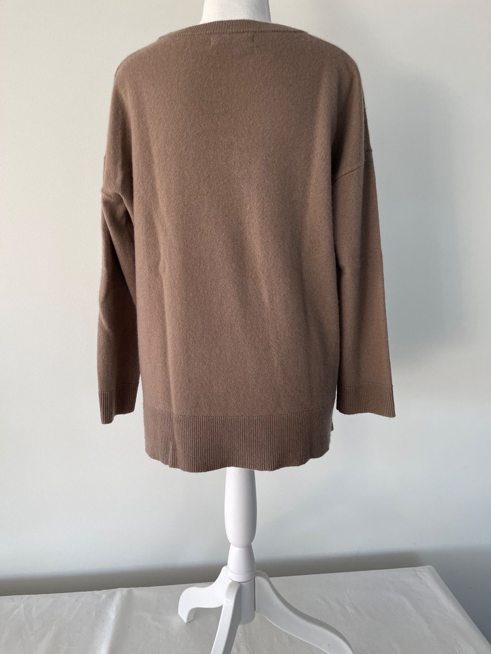 Hemisphere Pullover & Sweatshirts: Kaschmir Pullover Hemisphere Gr. S Trendfarbe Mocha Mousse – Gebraucht aus Weiningen ZH von san_7hsm 1
