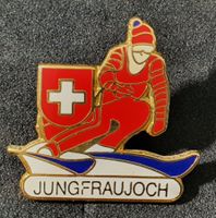 CC790 - Pin Jungfraujoch Skifahrer Wappen Schweiz