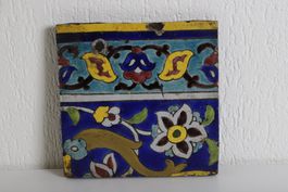 orientalische Keramikfliese mit Blumenmuster