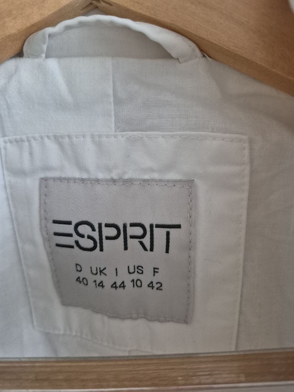 Esprit Cappotti: Esprit Damen Trenchcoat, Gr. 40 weiss – Usato da Thun venduto da Reb80 1