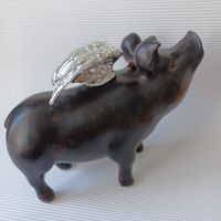 SPARSCHWEIN. Holz mit SILBERFLÜGEL.