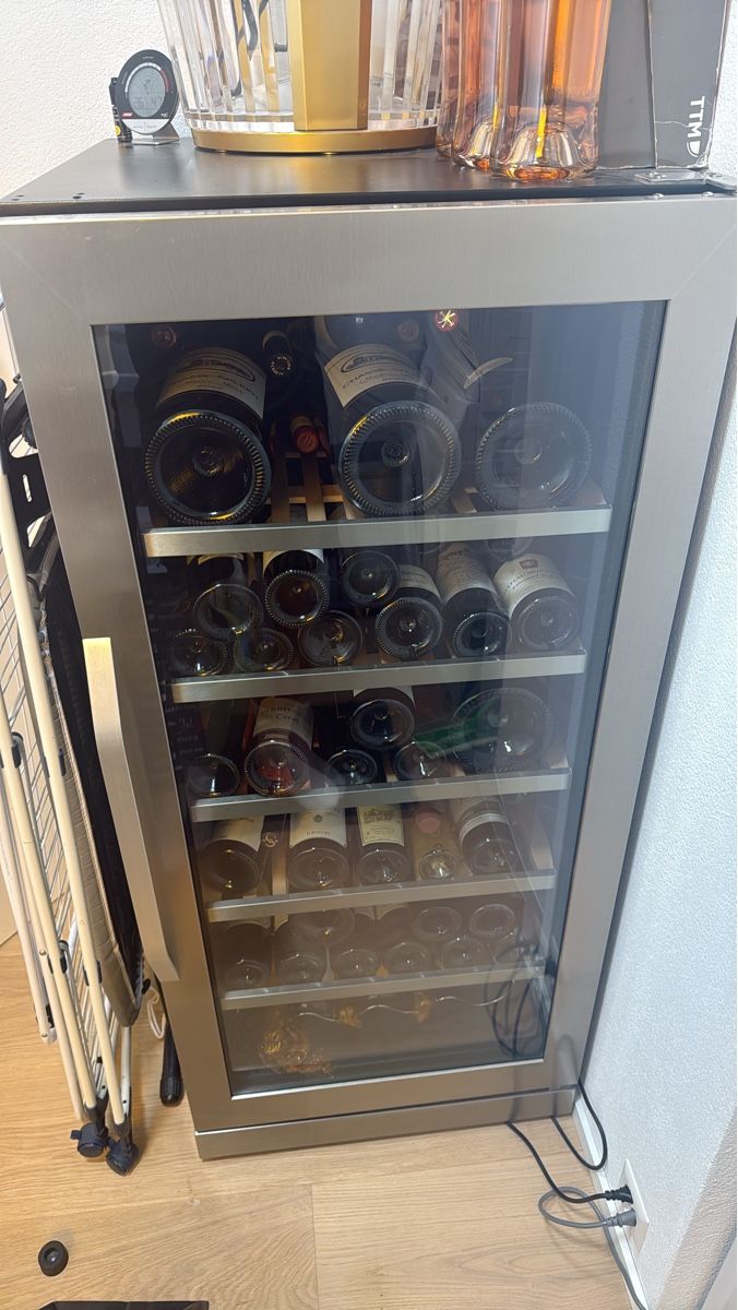 Frigoriferi: Cave à vin, Vinocave 503 – Usato da Fribourg venduto da fba_9gbr