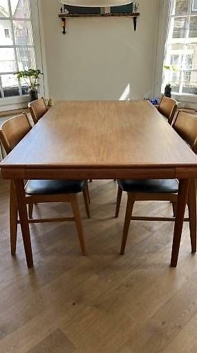 Set di tavolo e panche: Dänisches Teak Esszimmer-Set mit Tisch & Sideboard – Usato da Brugg AG venduto da ben_7byv
