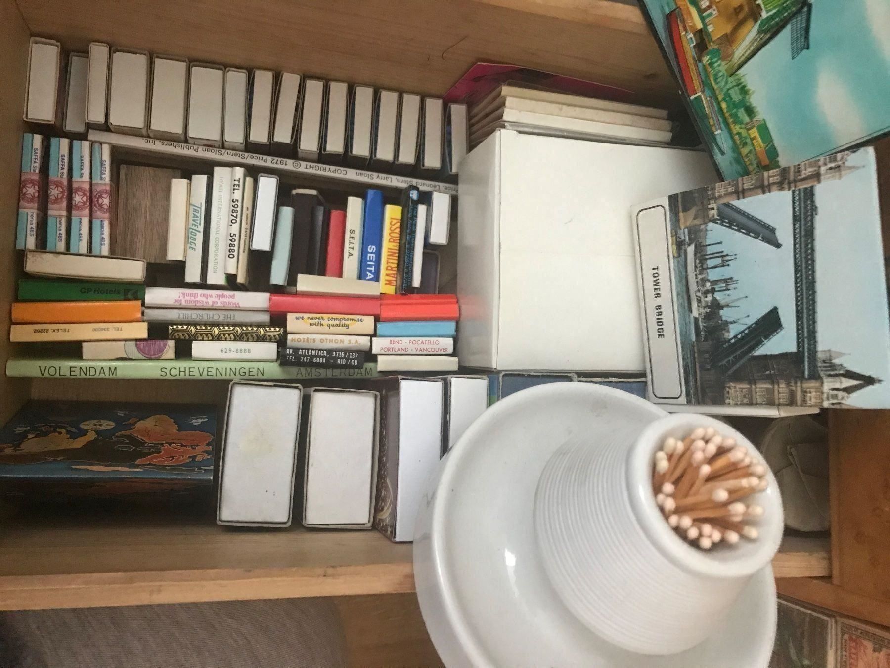 Raccolte di bollini & punti: ZÜNDHOLZBRIEFCHEN-, SCHACHTELN SAMMLUNG MIT. MÖBEL – Nuovo (secondo la descrizione) da Hochdorf venduto da la_nationale 6