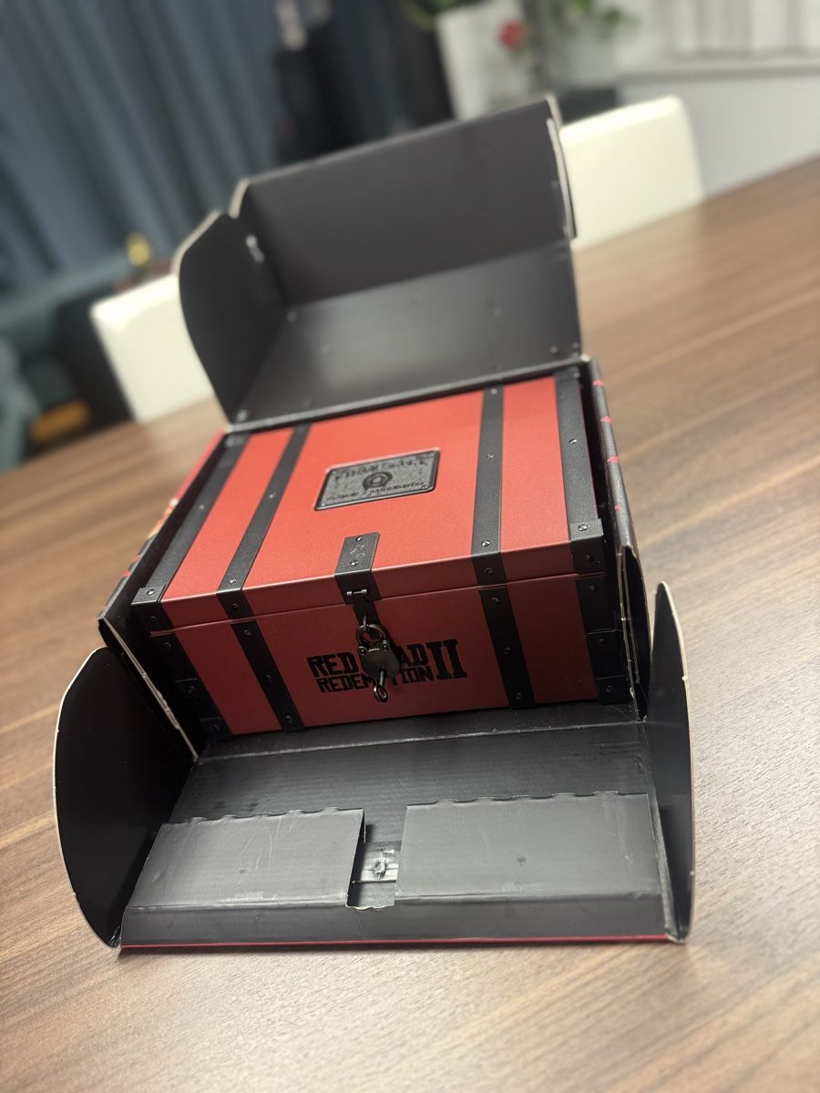 Giochi: Red Dead Redemption 2 Collectors Box Neu – Nuovo (secondo la descrizione) da Niederwangen BE venduto da _ScubaDiver_ 1