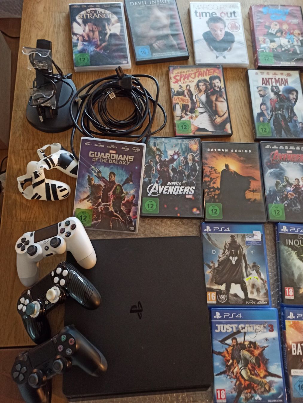 Sony Console: Sony PlayStation 4 PS4 Slim  / Controller / Spiele usw. – Usato da Oberweningen venduto da mar_87mx 2