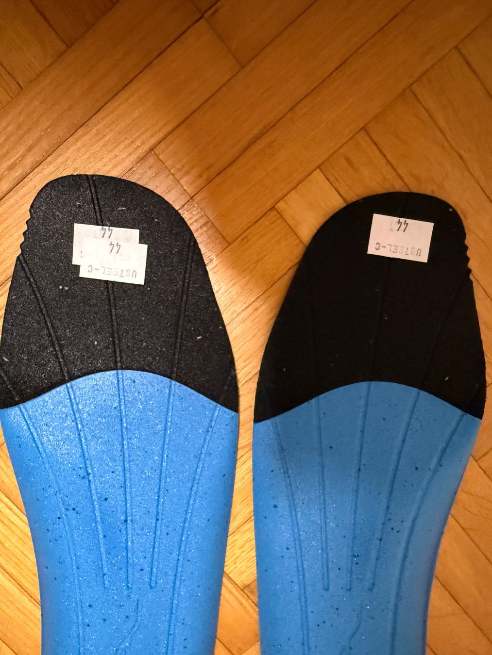 Scarpe da uomo: Abeba Einlegesohlen Gr. 44 - Neuwertig – Nuovo (secondo la descrizione) da Montreux venduto da Spartack88 1