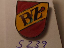 1 Alter BZ Pin rot/gelb  (S239)