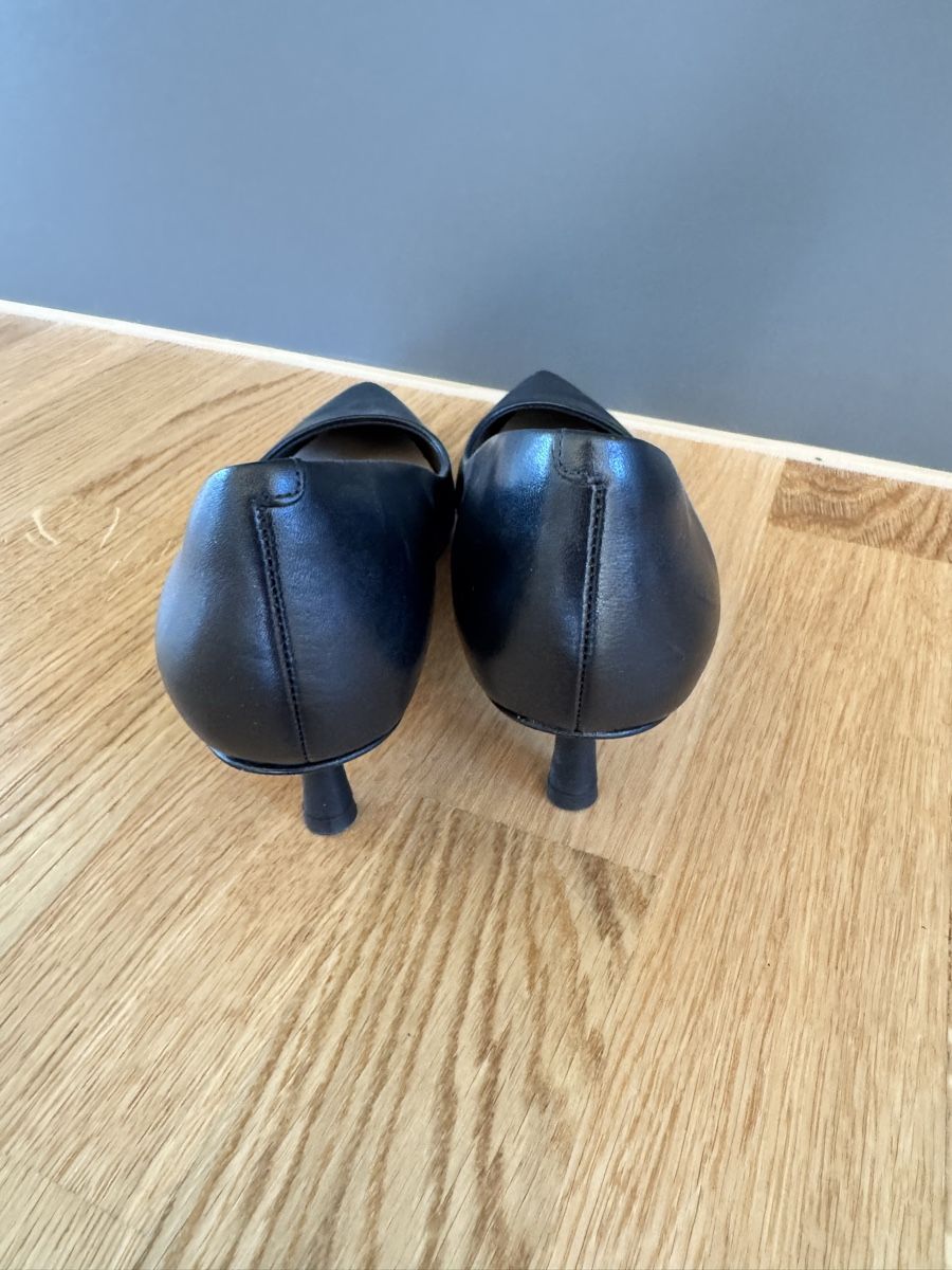 Scarpe da donna: Clarks Pumps schwarz  – Usato da Hagendorn venduto da meryem79 4