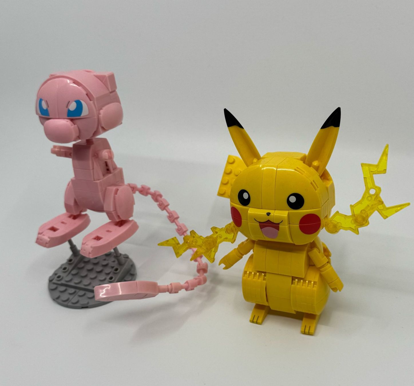 Statuette: Pokemon Pikachu & Mewtu (Mega) – Usato da Herisau venduto da Seyashop1 1