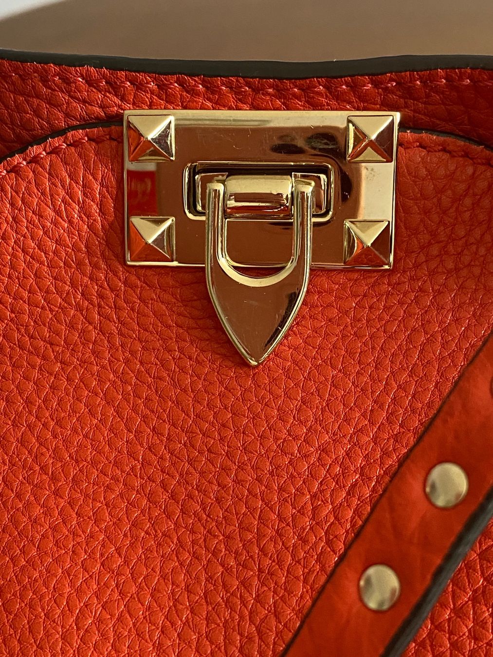 Valentino Borse da donna: Valentino Rockstud Tasche – Usato da Küssnacht venduto da Flowerlady 2