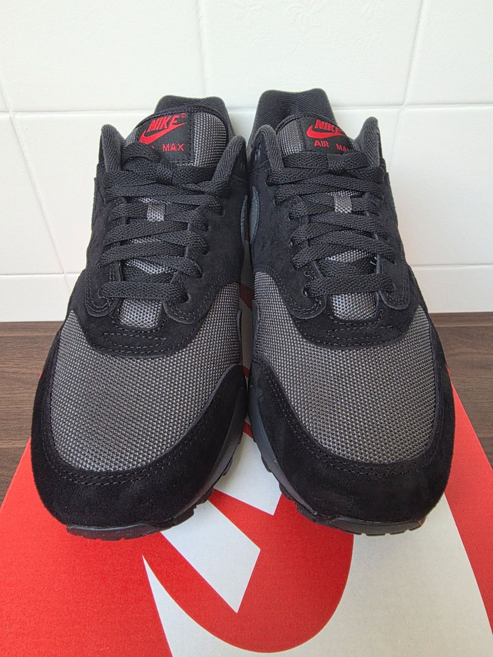 Nike Herrenschuhe: Nike Air Max 1 – Neu und originalverpackt aus Fleurier von dav_xx8y 3