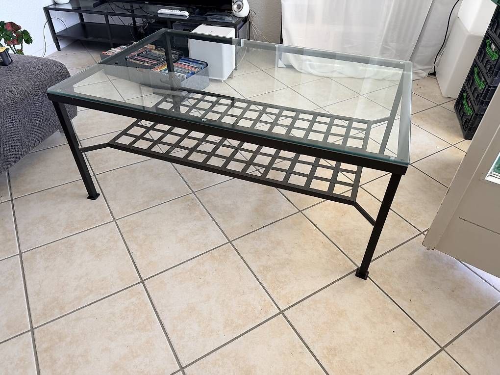 Tables: Table basse – D'occasion à Gland par dbranche 1