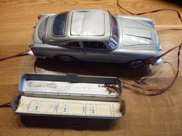 Antiquität Aston Martin James Bond, altes Blechauto