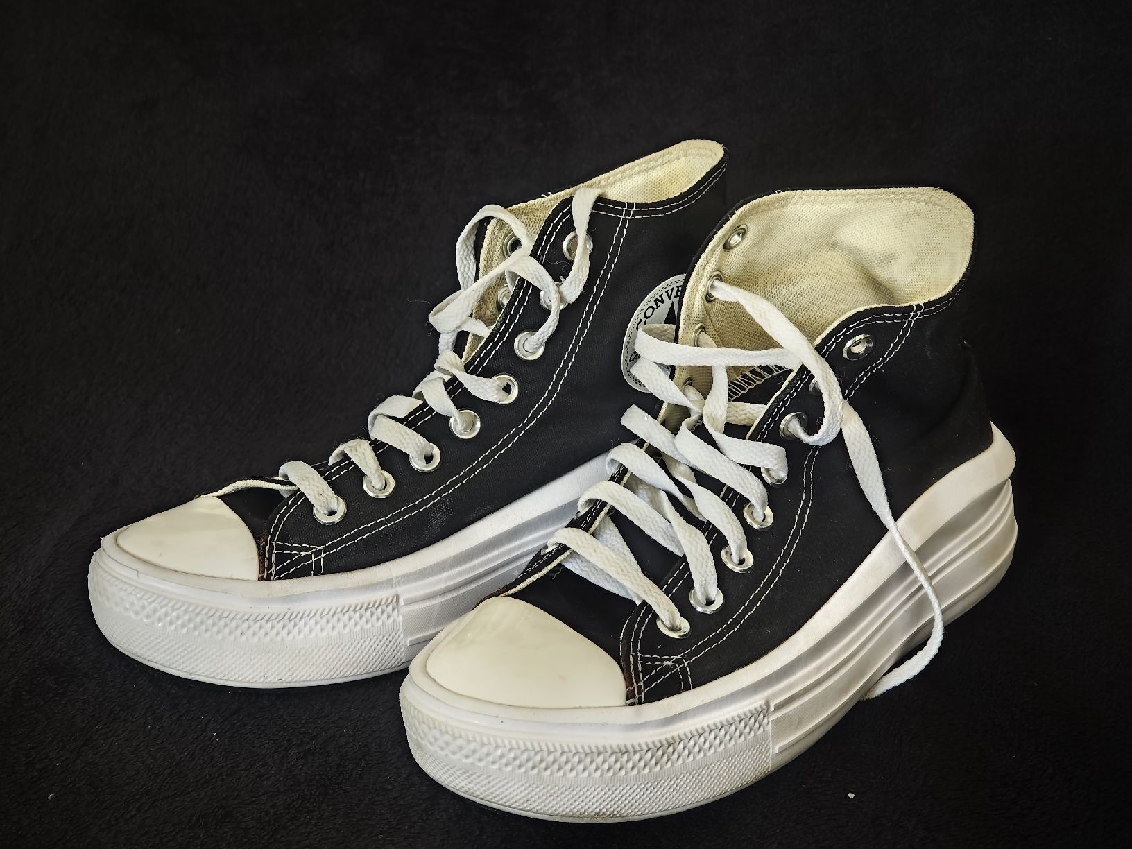 Converse Chaussures femmes: Converse Chuck Taylor Plateau Schwarz Gr 38 – D'occasion à Fribourg par Aid