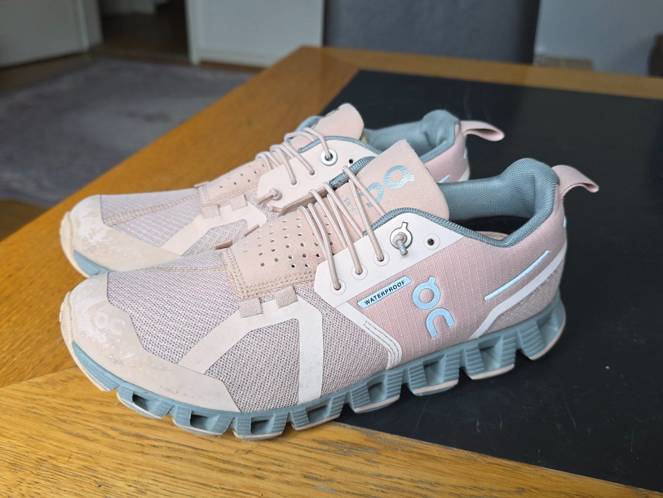 On Scarpe da donna: On Cloud waterproof schuhe EU 36.5 – Usato da Wallisellen venduto da theblacksheep 1