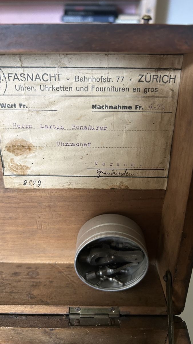 Tutti gli attrezzi: Uhrmacherwerkzeug Antik  – Usato da Chur venduto da Fedova 5