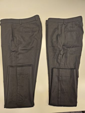 Moncler Women's Black Trousers - Size 38 - Like New!