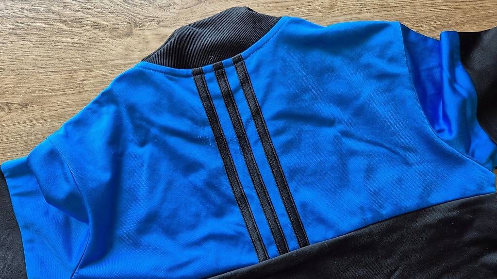 Adidas Giacche & Cappotti: Adidas Trainerjacke 140 – Usato da Adelboden venduto da afkcamper 4